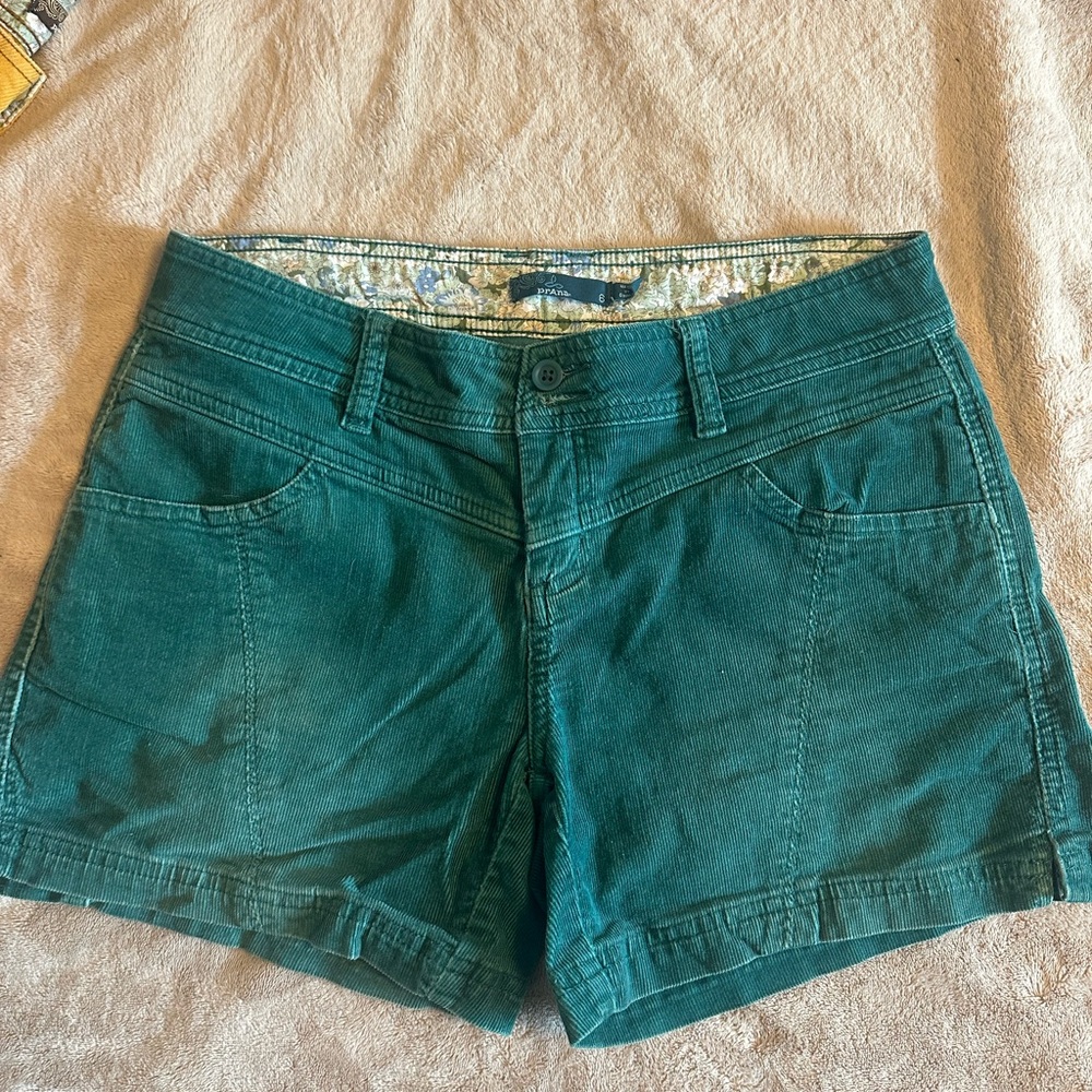 Prana Women's Shorts green